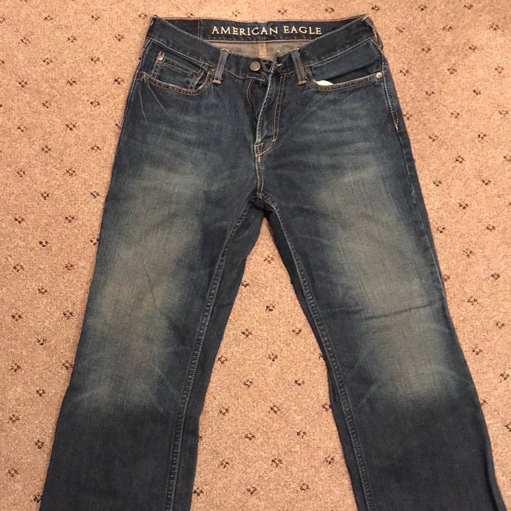 AMERICAN EAGLE LIKE NEW JEANS. 32W 30L.